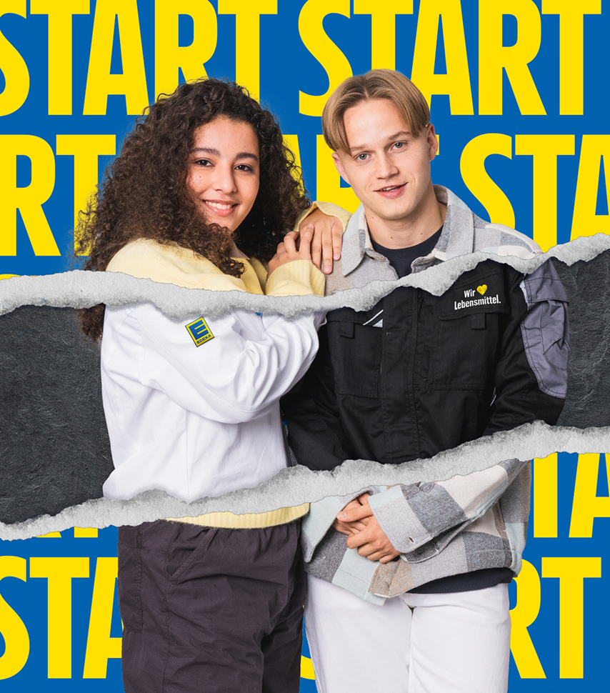 Eine junge Frau und ein junger Mann werben neue Azubis